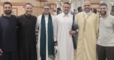نجوم الفن يؤدون الحج 2026