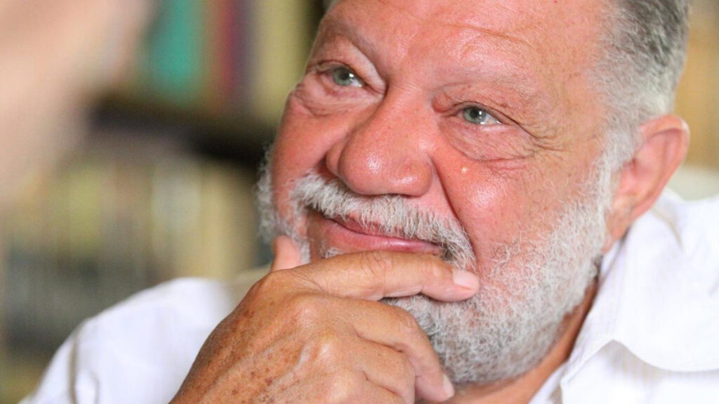 يحيى الفخراني رئيساً شرفياً لمهرجان مسرح الطفل.. قامة فنية تحتضن المواهب الصغيرة