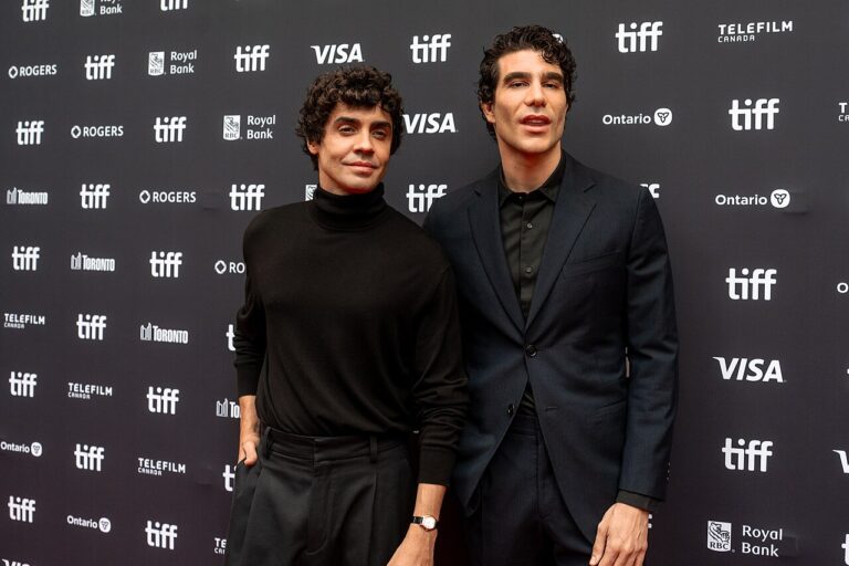 مشاهد جريئة وحرب وعشق ممنوع.. «La Bola Negra» يراهن على أول أوسكار لأفضل فيلم في تاريخ نتفليكس